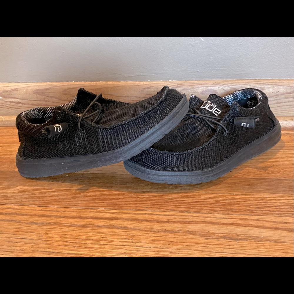 Youth Hey Dudes size 5